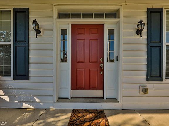 4th image of 1040 Kingston Ln