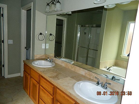 5th image of 6005 S 36th St