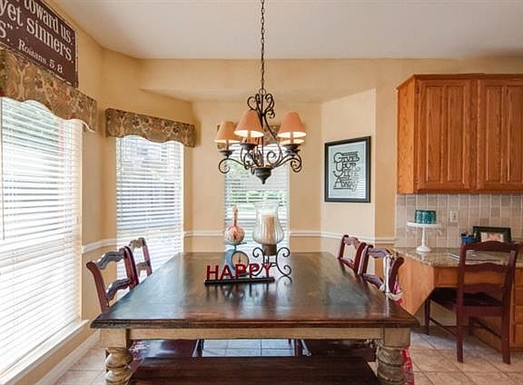 5th image of 713 Finch Ct