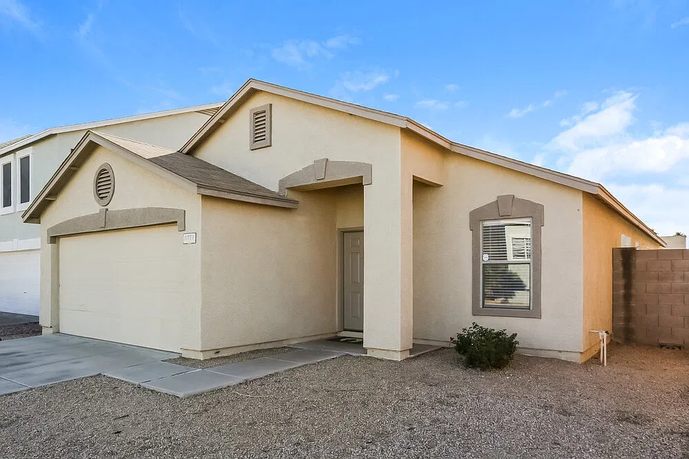 3 bed, 2.0 bath, 1756 sqft, $1,925 — Photo 3