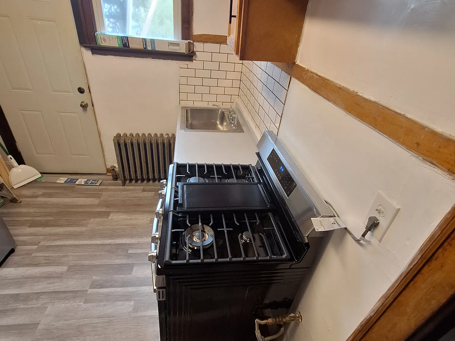 2 bed, $1,100 — Photo 3