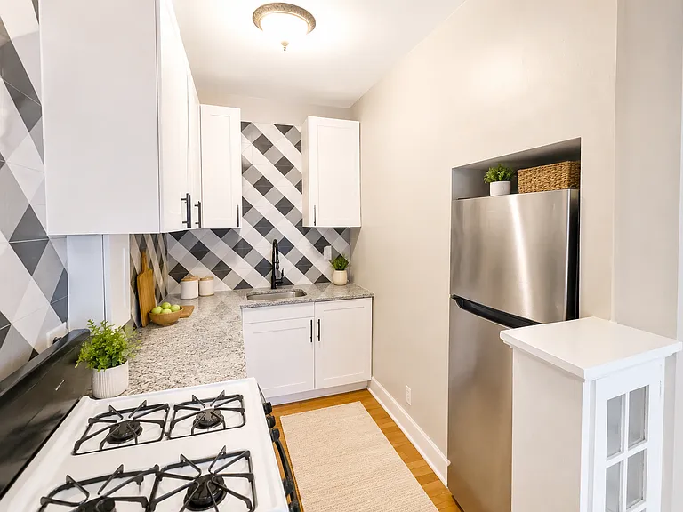 3137 Aldrich Ave S #101 — Photo 8