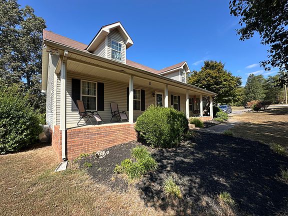3rd image of 330 Alexander Rd