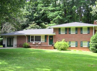 761 Holly Dr, Gainesville, GA 30501