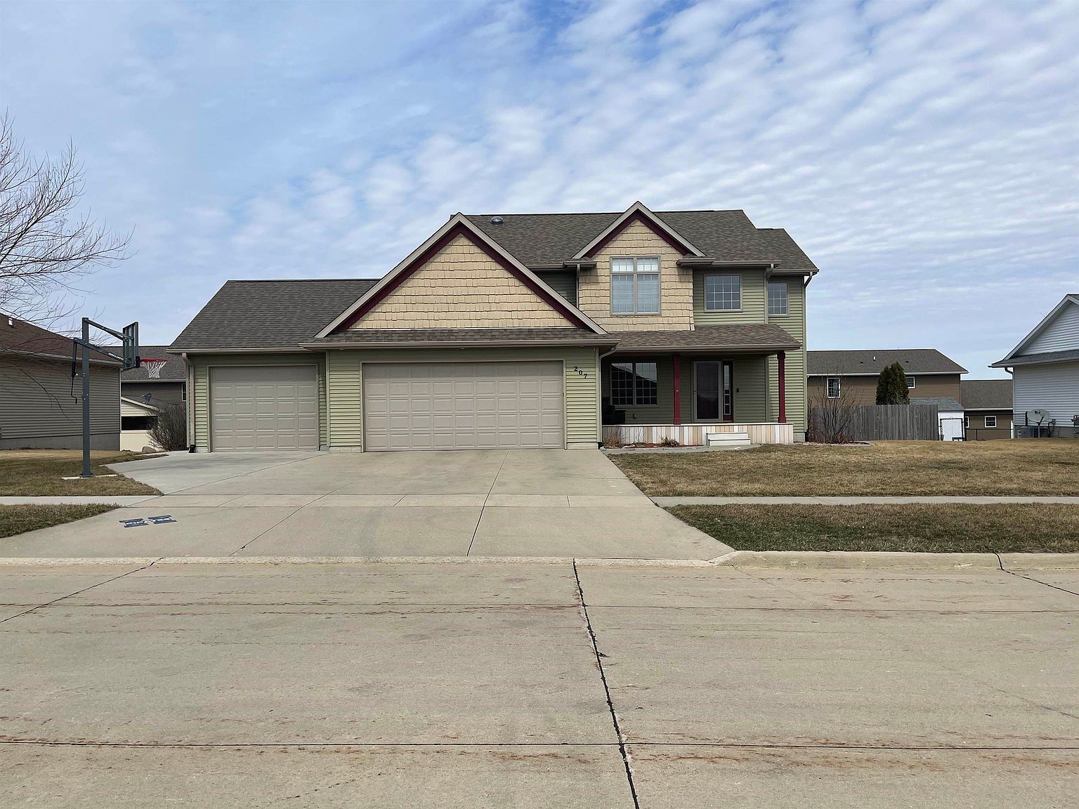 207 Quail Dr, Hudson, IA 50643 | Zillow