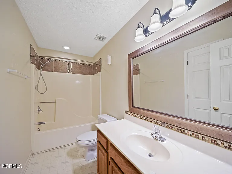 300 Clearfield Ln — Photo 30