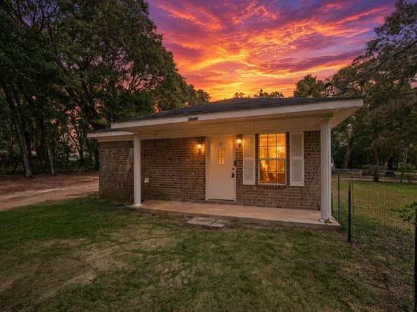 2040 E Roberts Rd, Pensacola, FL 32534