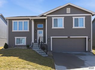 8311 King St, Omaha, NE 68122