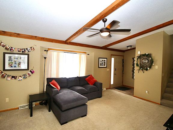 2nd image of 1514 Oxford Ln