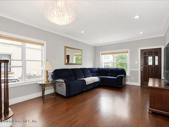 2nd image of 52 Perona Ln