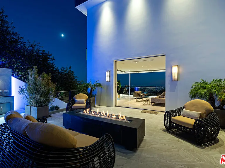 7080 W Mulholland Dr — Photo 16