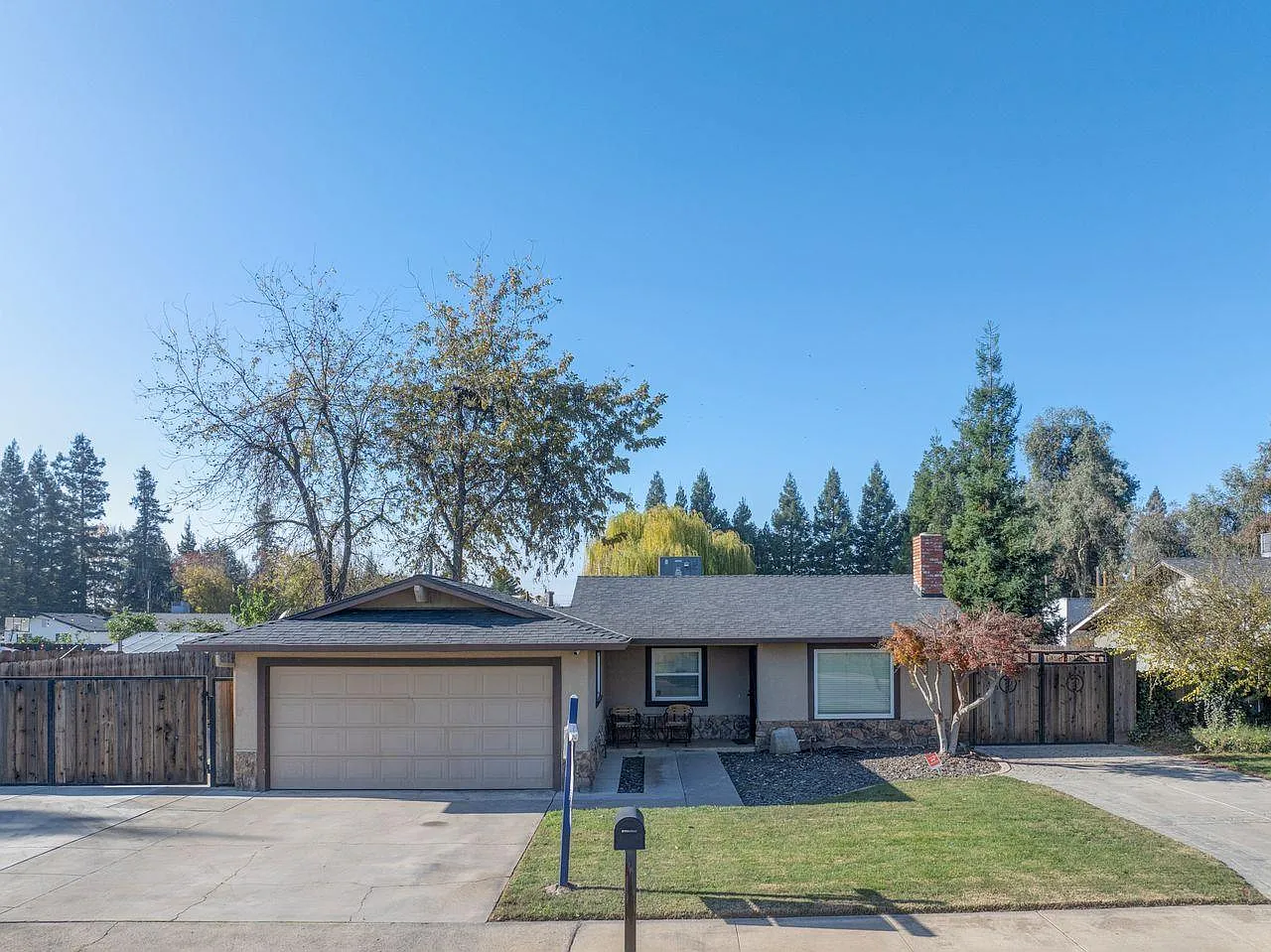 4317 Roy Dan Ln photo 1