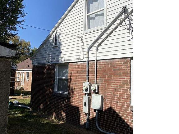 5th image of 603 N Tibbs Ave