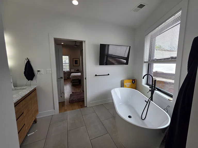 5252 N Damen Ave #2 — Photo 17