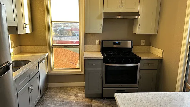 1 bed, 700 sqft, $1,650 — Photo 2