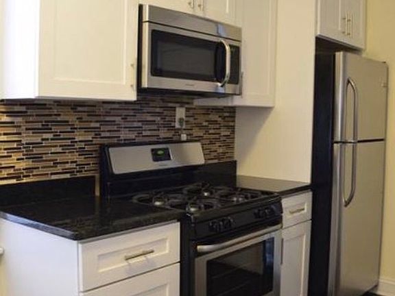3rd image of 3406 W Carmen Ave APT 3B