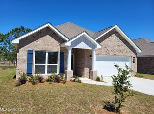 97 Saltmeadow Cir, Ocean Springs, MS 39564