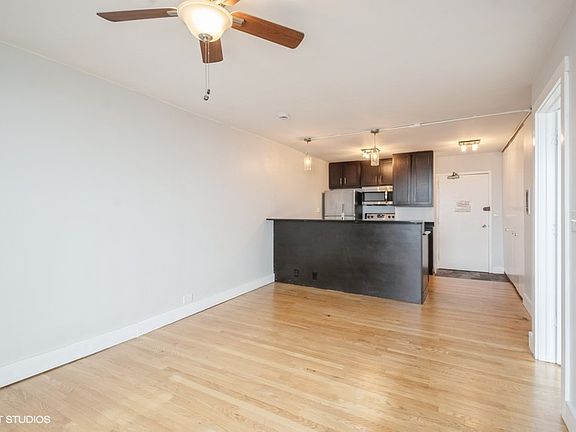 4th image of 1355 N Sandburg Ter APT 2707