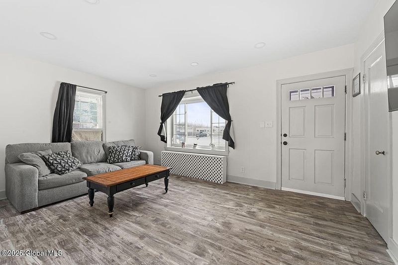 3rd image of 2649 1st Avenue