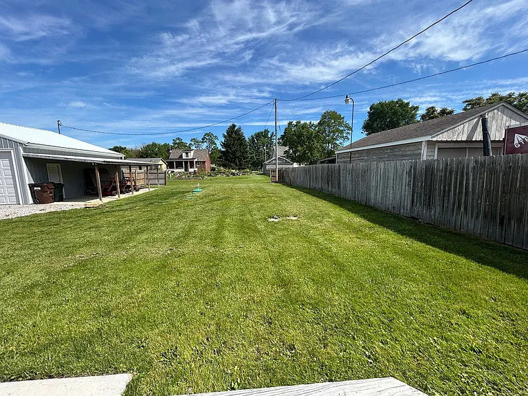 2365 Eschtruth St — Photo 3