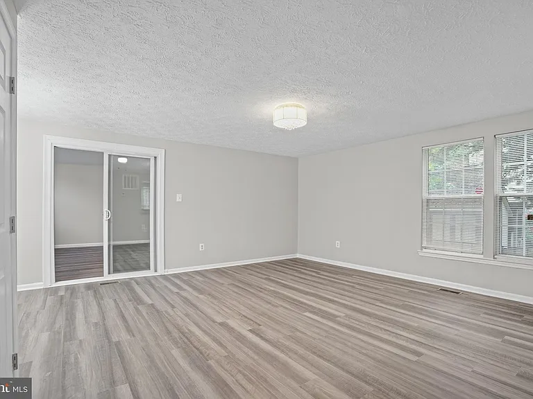 10506 Lime Tree Way — Photo 16