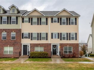 6933 Jack London Dr, Johnston, IA 50131