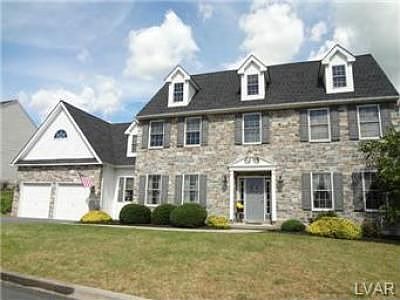 1st image of 460 E Beil Ave