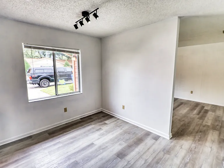 111 Horst Rd — Photo 15