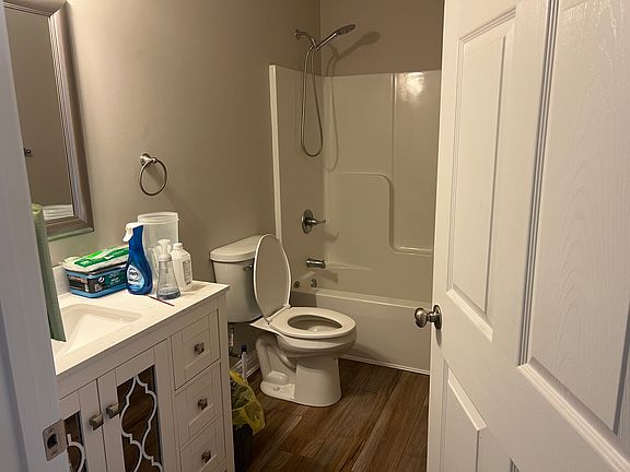 4th image of 20 Pickle Ln #34