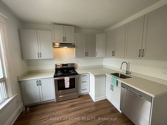 5th image of 100 Dunsmure Rd #2