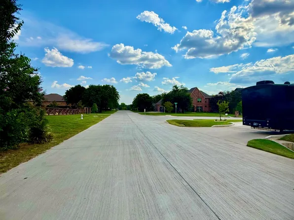 18 Marvin Dr, Keller, TX 76262