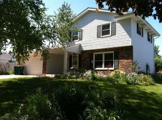 312 Jacque Ln, Port Washington, WI