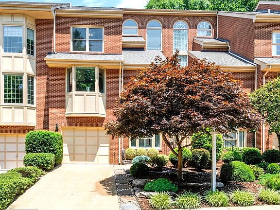 3rd image of 10206 Aspen Willow Dr