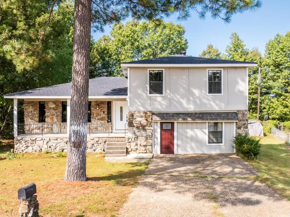 13721 Eagle Hawk Dr, Little Rock, AR 72206