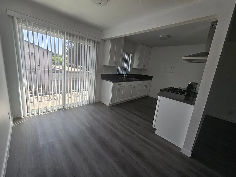2650 E Park Ln — Photo 6