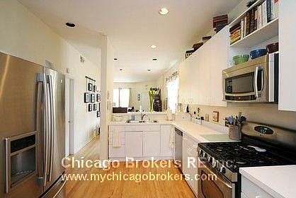 1st image of 1635 W Wrightwood Ave #1