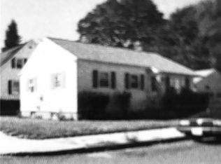 31 Newport St, Fall River, MA 02720