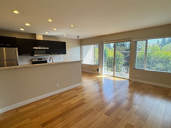 3rd image of 618 SW 156th St #7