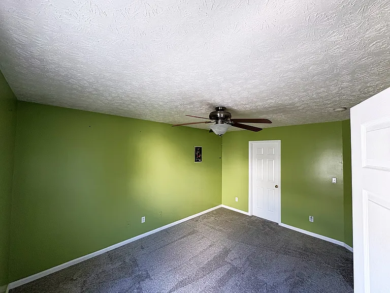 11036 Symington Cir — Photo 40