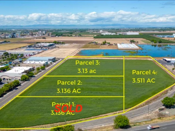 531 N Walnut Rd, Turlock, CA 95380