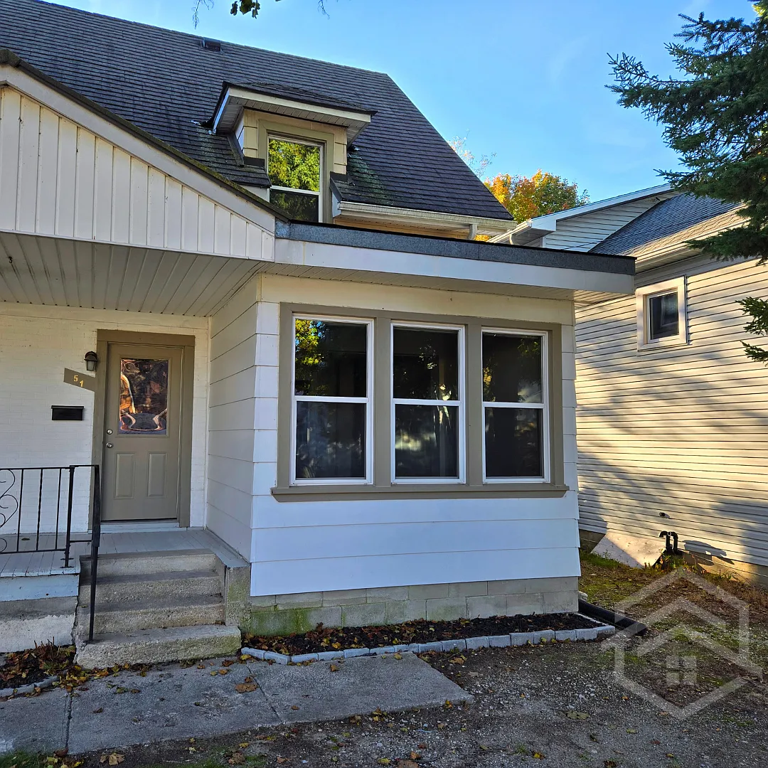 51 Frank Street Tillsonburg — Photo 2