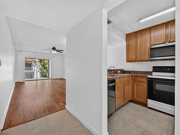 4th image of 3004 PLAZA TERRACE DRIVE #3004