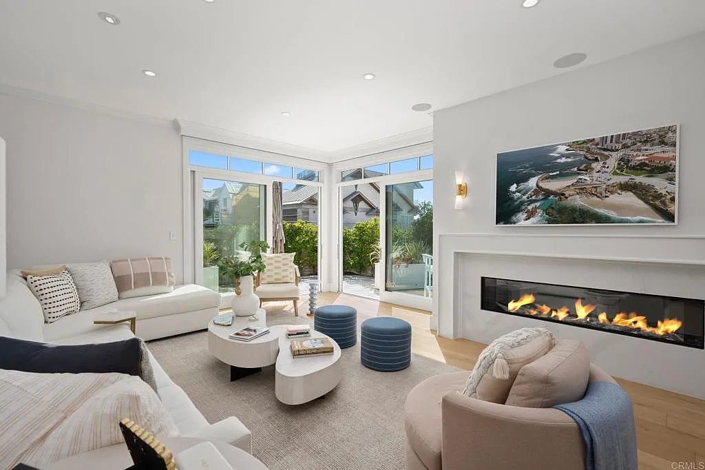 4 bed, 4.5 bath, 2750 sqft, $60,000 — Photo 3