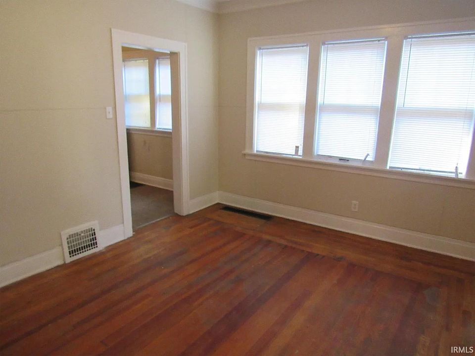 2nd image of 710 N Johnson St