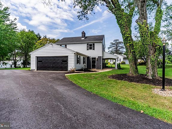 4th image of 416 Allendale Way