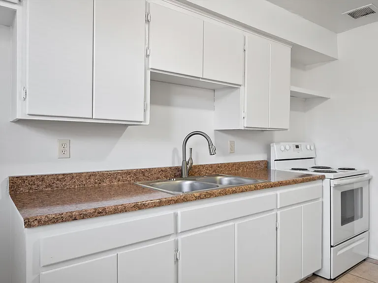 4525 E Bellevue St #A — Photo 5