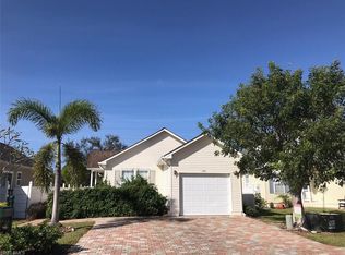 175 Leawood Cir, Naples, FL 34104