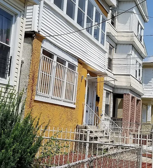 Chelsea Ave House — Photo 2