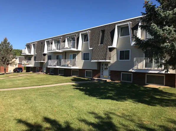 3477 Hillcrest Rd, Dubuque, IA