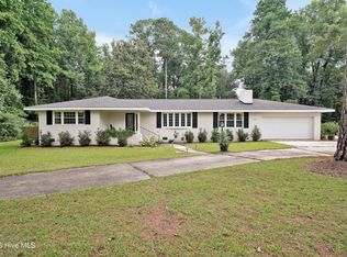 354 Golf Course Rd, Whiteville, NC 28472